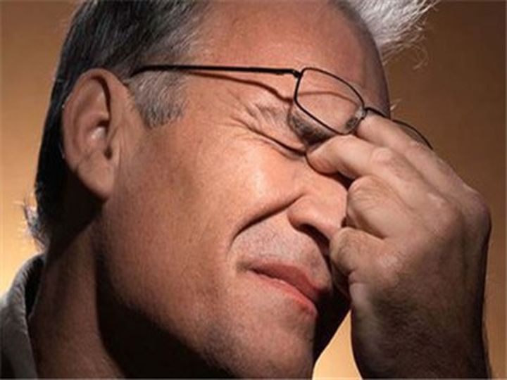 眼睛老花，驗(yàn)配美麗島高端定制老花鏡