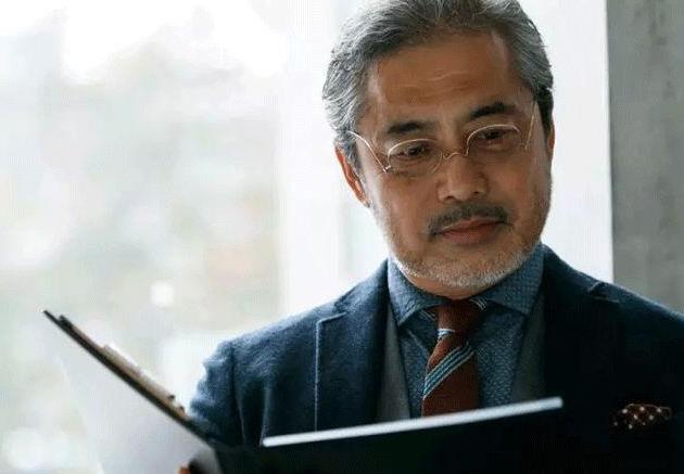 500度近視又老花，戴上美麗島多焦鏡煩惱全解決，46歲的周先生樂壞了