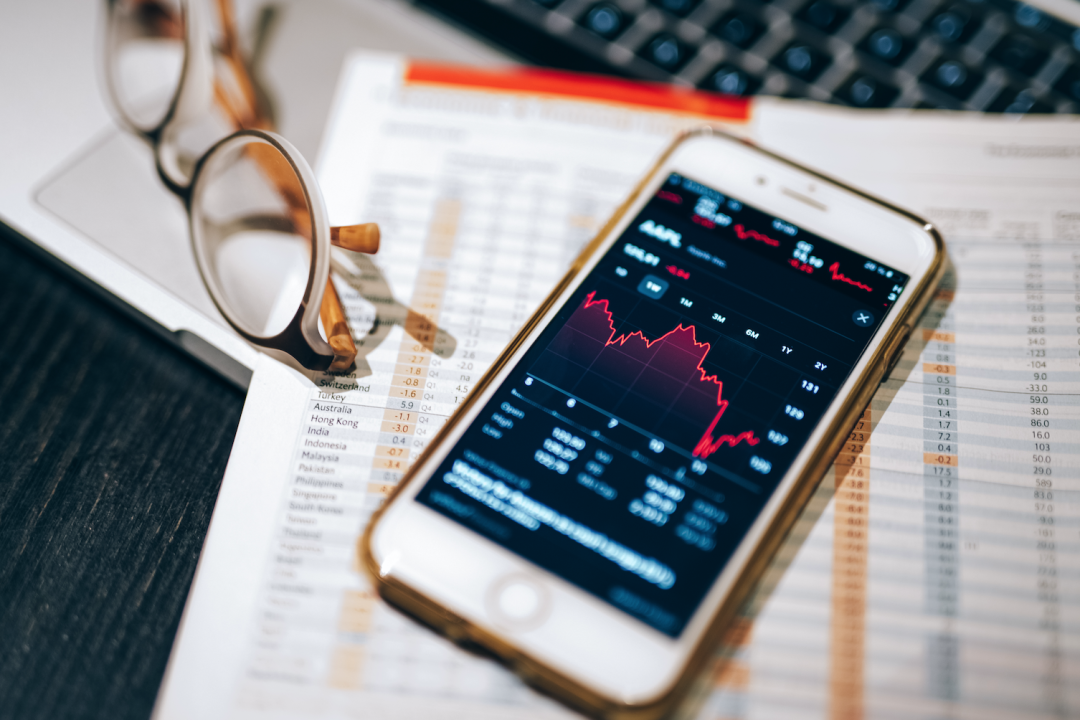 近視、遠(yuǎn)視、老花人群，眼中的視界原來是這樣的？